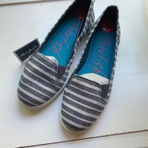 Blowfish sneaker shoes.